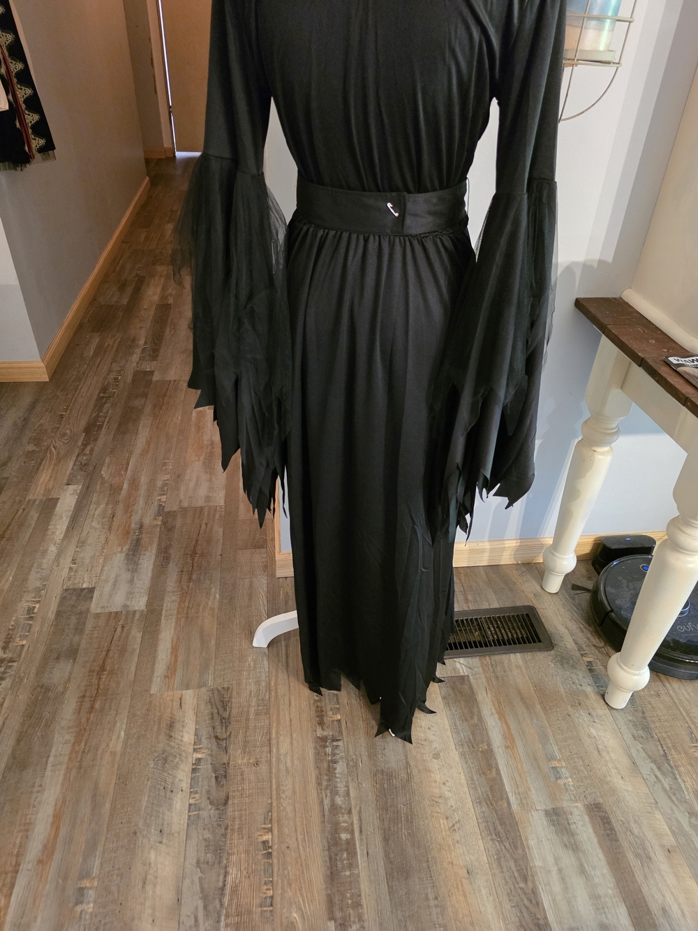 Spirit Black Long Sleeve Witch Dress with Flared Jagged Sleeves - Picture 8 of 9